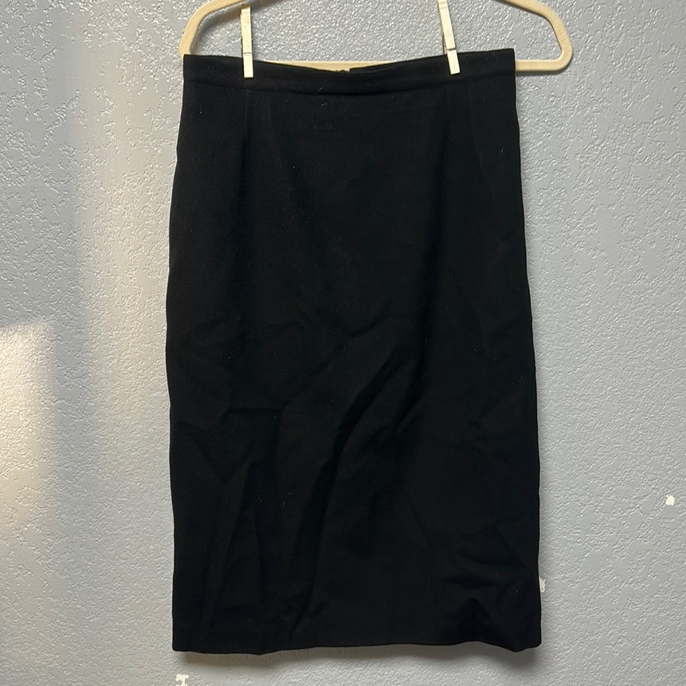 Vintage Jimmy Hourihan Dublin, Ireland Black Wool/ Cashmere Skirt Size 12 EEUC